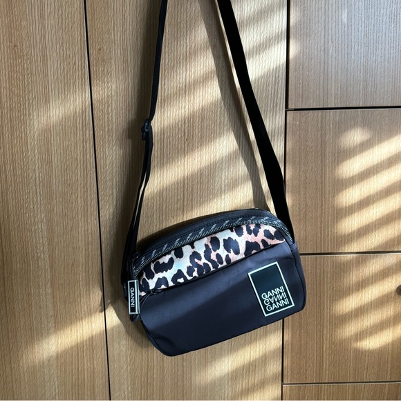GANNI Crossbody Bag - Picture 2 of 3